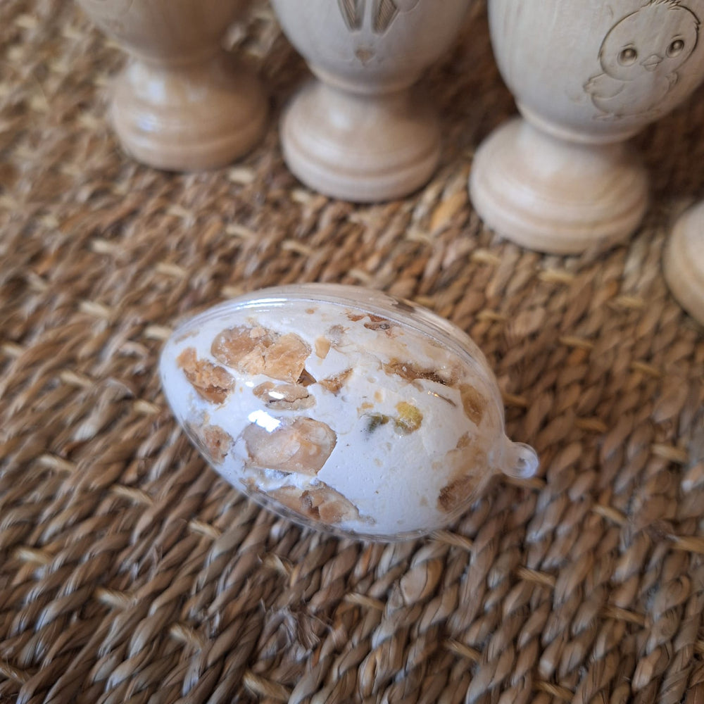 Coquetier avec oeuf en nougat