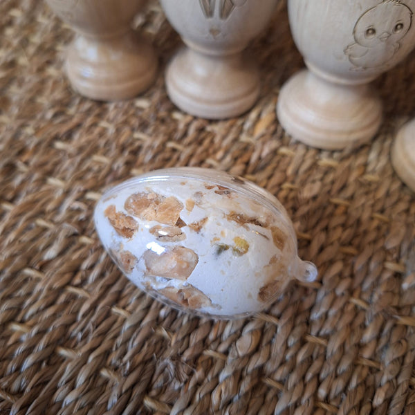 Coquetier avec oeuf en nougat