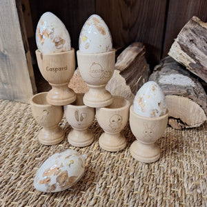 Coquetier avec oeuf en nougat
