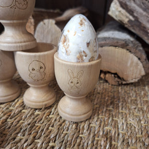 Coquetier avec oeuf en nougat