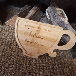 Planche en bambou forme tasse