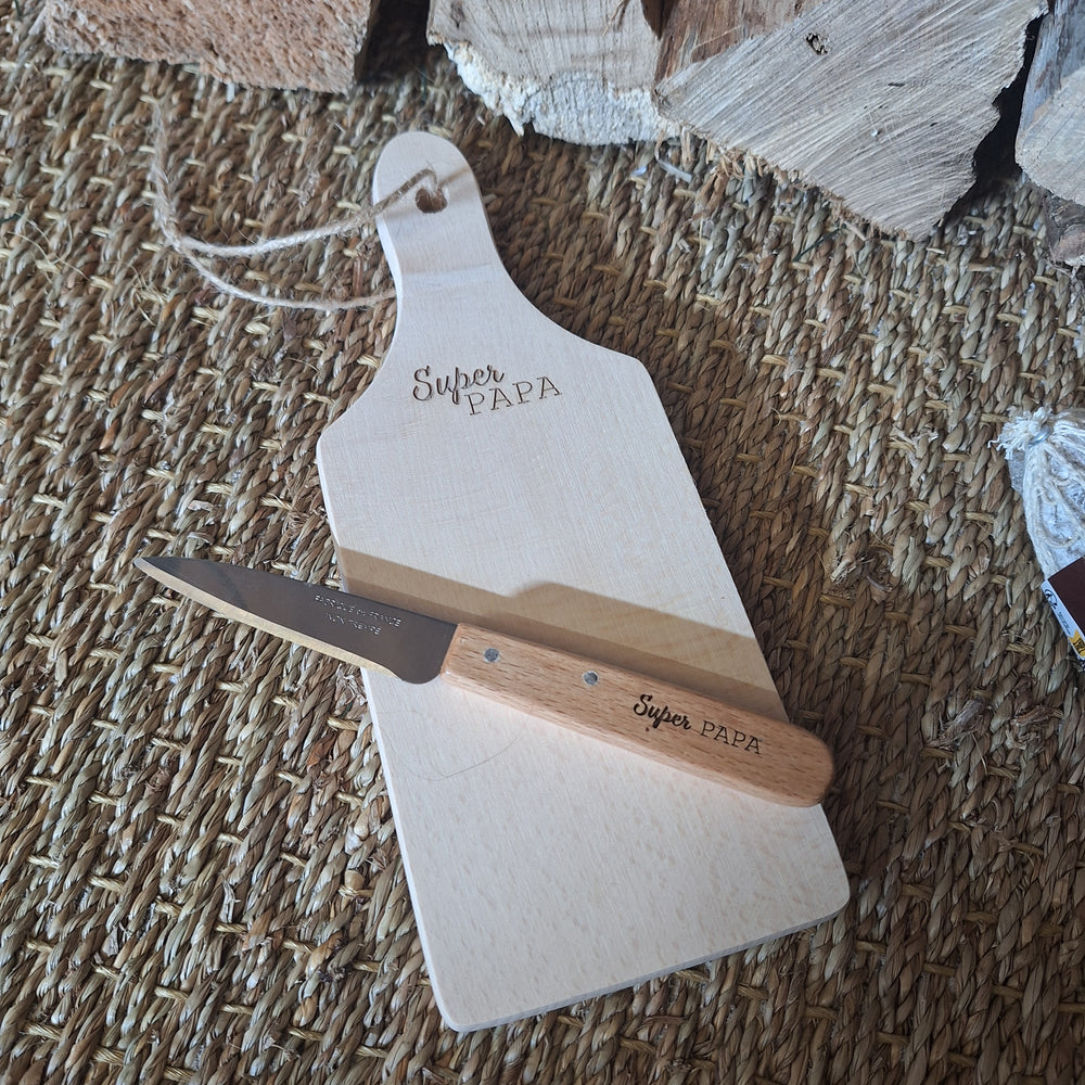 Planche à découper, couteau et chocisson